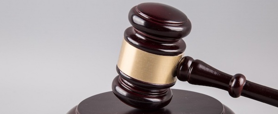 judge-gavel - 678x250.jpg