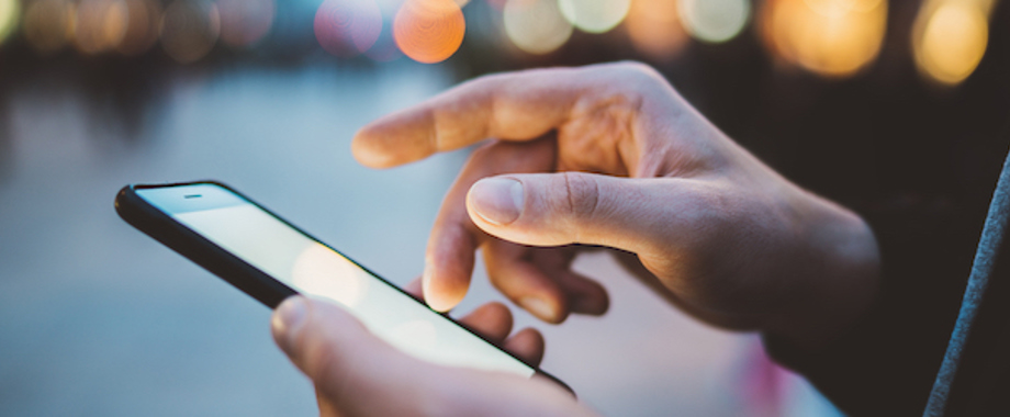 Stock-Phone-User-Data 678x250.jpg