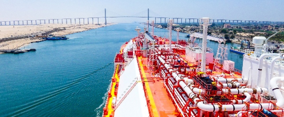 newsletter lng suez canal vessel.jpg